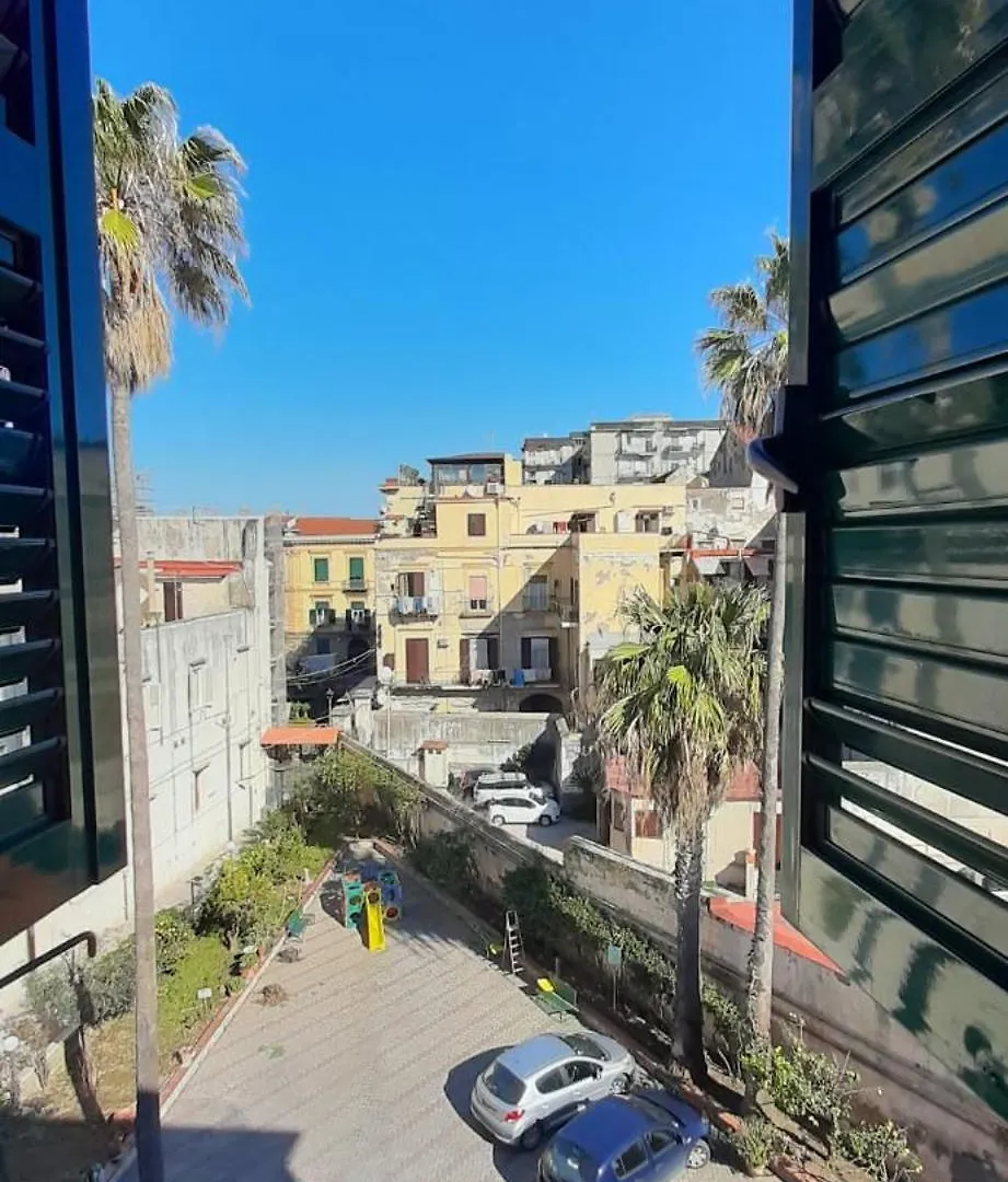 Villa Pacis Naples Bed & Breakfast