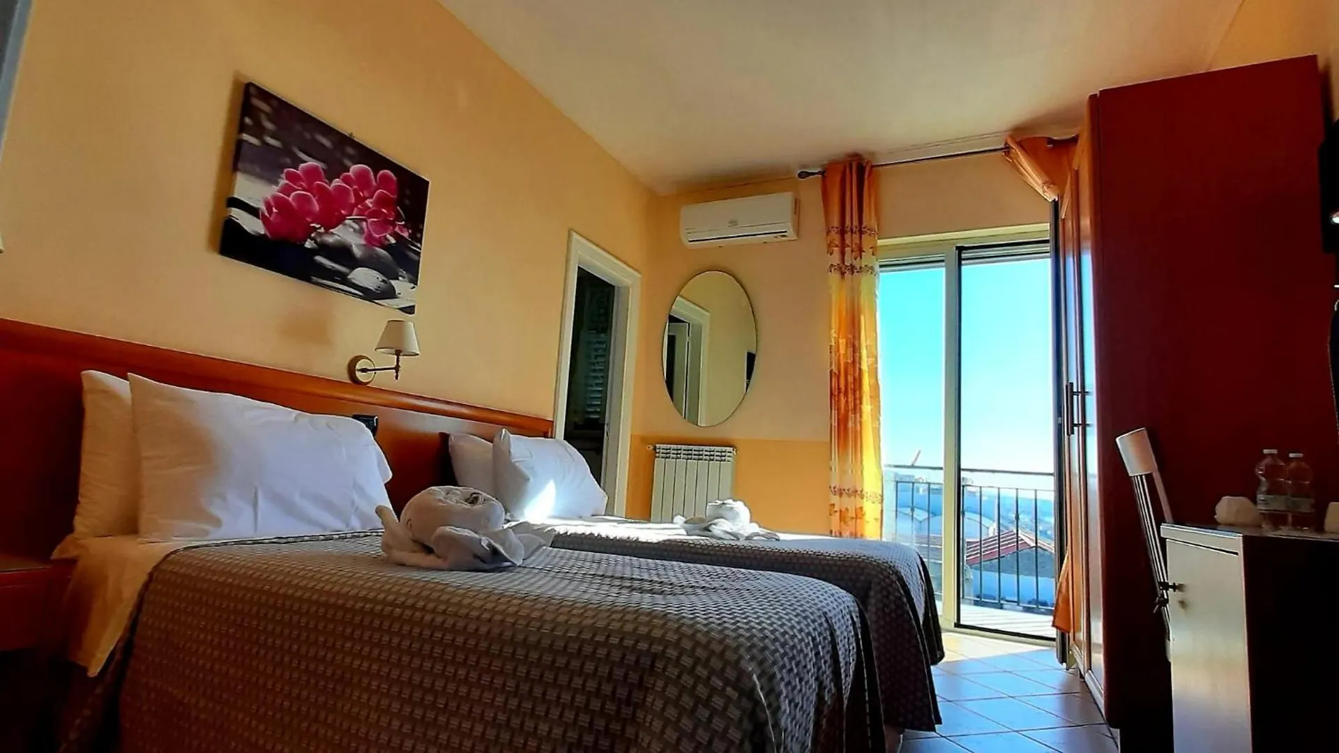 Villa Pacis Naples 0*,  Italy